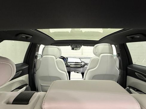 Used 2024 Cadillac Lyriq Luxury RWD image 48
