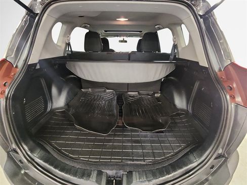 Used 2013 Toyota RAV4 XLE image 25