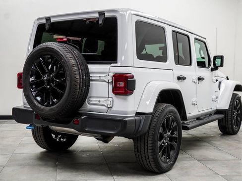 Used 2023 Jeep Wrangler Unlimited Sahara w/ Cold Weather Group image 12