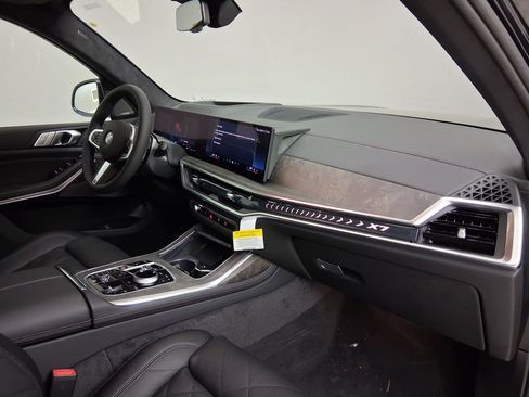 New 2026 BMW X7 xDrive40i w/ M Sport Package image 30