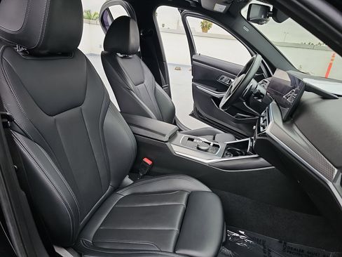 Used 2023 BMW 330i Sedan w/ M Sport Package image 10