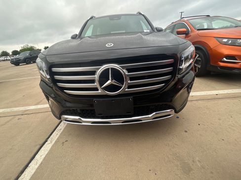 Used 2025 Mercedes-Benz GLB 250 image 2