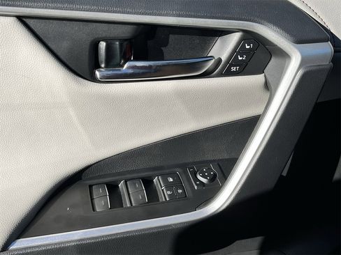 Used 2024 Toyota RAV4 Limited image 21