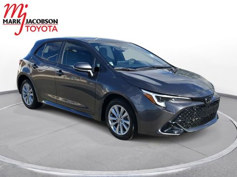 Used 2025 Toyota Corolla SE image 5