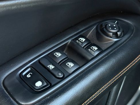 Used 2018 Jeep Compass Limited AWD/4WD image 23