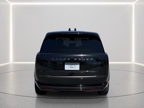 New 2025 Land Rover Range Rover SE image 4