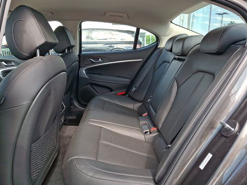 Certified 2026 Genesis G70 2.5T AWD/4WD image 10