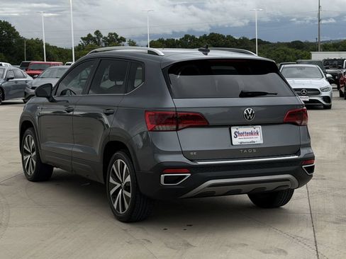 Used 2023 Volkswagen Taos SE FWD image 4