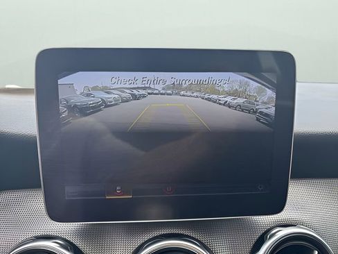 Used 2020 Mercedes-Benz GLA 250 4MATIC w/ Premium Package image 22