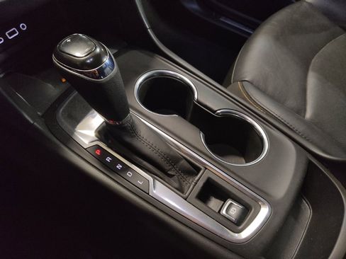 Used 2021 Chevrolet Equinox Premier FWD image 26