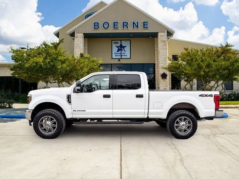 Used 2019 Ford F250 XLT image 2
