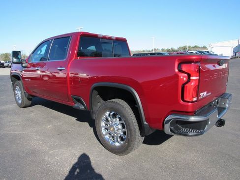 Used 2024 Chevrolet Silverado 2500 LTZ w/ LTZ Plus Package image 6