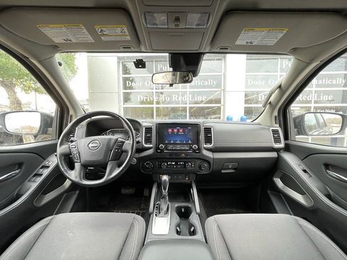 Used 2022 Nissan Frontier SV image 29