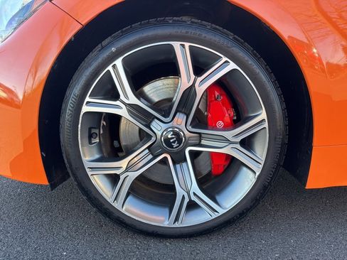 Used 2019 Kia Stinger GTS image 9