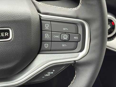 New 2026 Jeep Grand Wagoneer L 4WD image 23