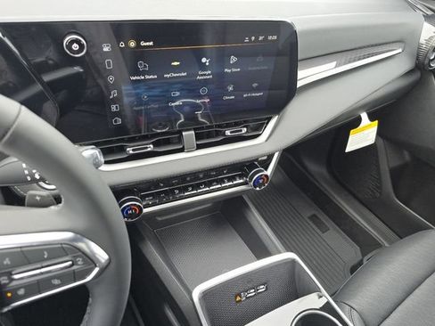 New 2026 Chevrolet Equinox LT w/ Convenience Package II image 29