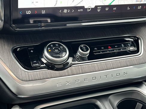 New 2026 Ford Expedition Max Platinum w/ Platinum Ultimate Package AWD/4WD image 21