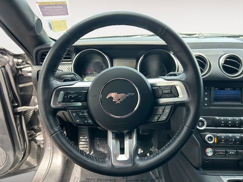 Used 2020 Ford Mustang Coupe RWD image 13