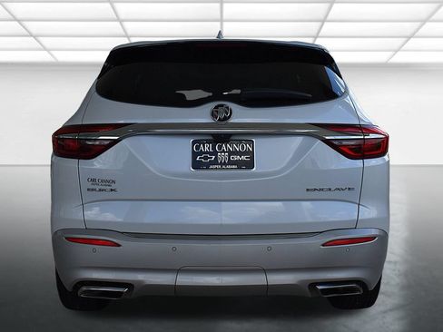 Used 2018 Buick Enclave Premium w/ Experience Buick Package FWD image 9
