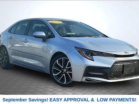 Used 2021 Toyota Corolla SE w/ SE Premium Package FWD image 2