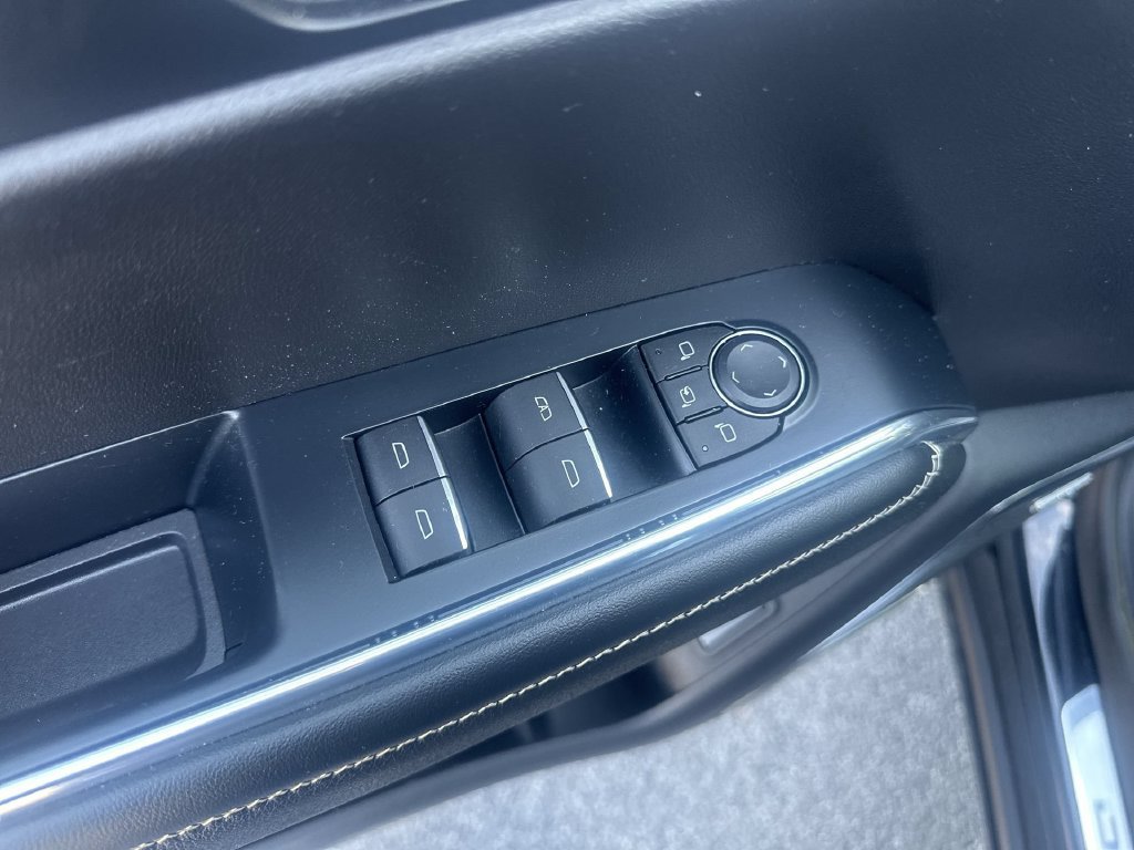 Used 2024 GMC Acadia Denali AWD/4WD image 24