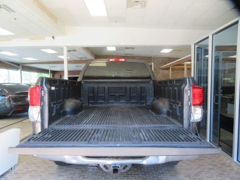 Used 2012 Toyota Tundra 4x4 Double Cab w/ Tow Pkg image 40