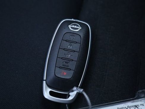 Certified 2025 Nissan Pathfinder SV AWD/4WD image 30