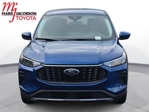 Used 2023 Ford Escape Active w/ Tech Pack #2 image 3