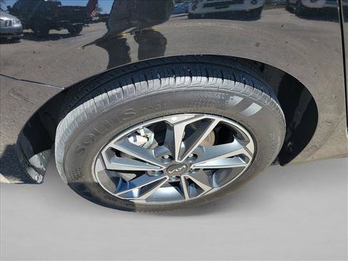 Used 2024 Kia Forte Sedan FWD image 11