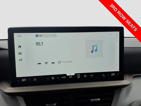 Used 2025 Ford Explorer Active w/ Active Comfort Package image 25