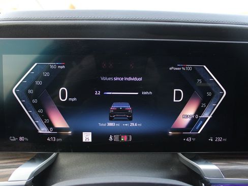 Used 2024 BMW i7 xDrive60 image 12