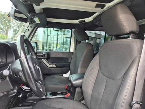 Used 2017 Jeep Wrangler Unlimited Sport w/ Quick Order Package 24S image 23