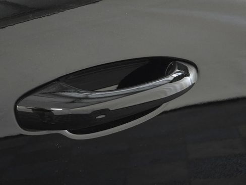 Certified 2026 Porsche Macan AWD/4WD image 29