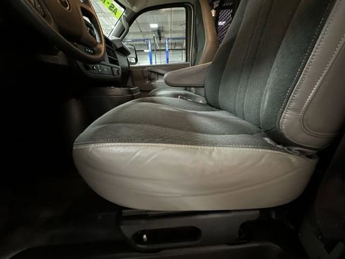 Used 2020 GMC Savana 2500 w/ Driver Convenience Package RWD image 18