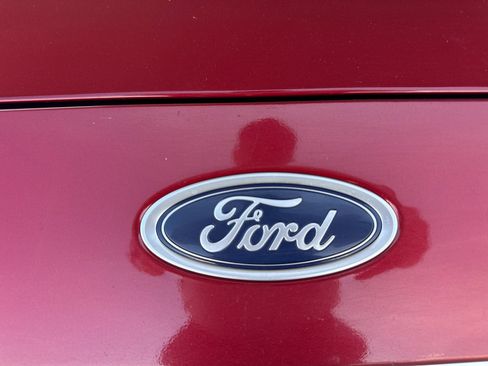 Certified 2018 Ford Fusion SE w/ Fusion SE Technology Package image 13