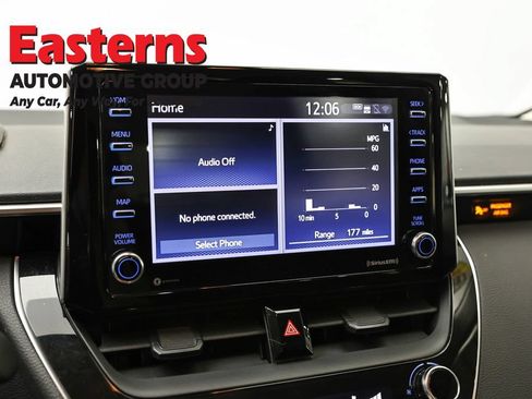 Used 2021 Toyota Corolla LE w/ Carpet Mat Package (TMS) FWD image 18