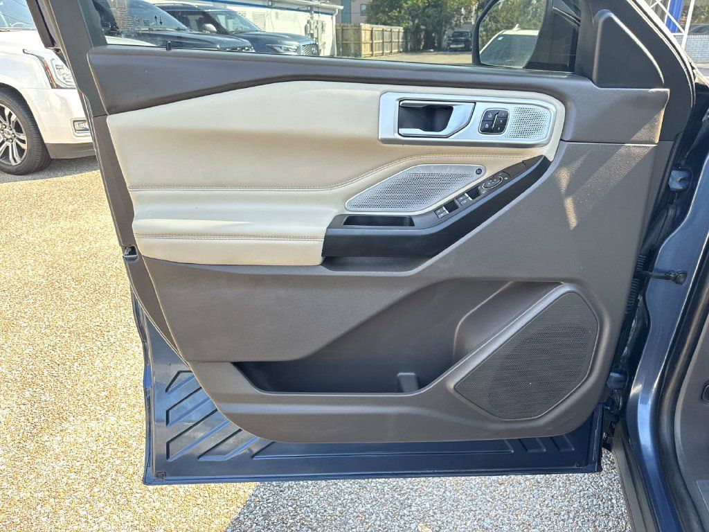 Used 2020 Ford Explorer Platinum w/ Premium Technology Package AWD/4WD image 20
