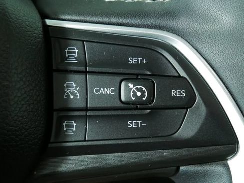 Certified 2023 Jeep Grand Cherokee Altitude AWD/4WD image 25