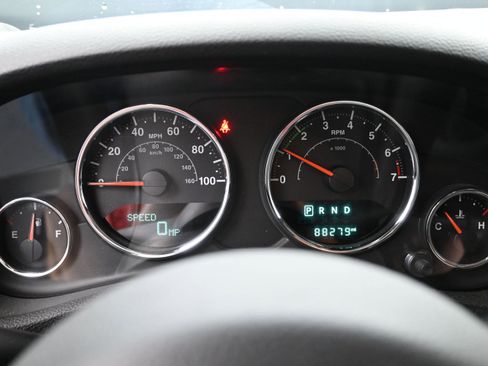 Used 2016 Jeep Wrangler Unlimited Sport w/ Connectivity Group AWD/4WD image 14