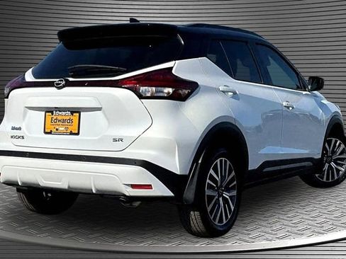Used 2024 Nissan Kicks SR w/ SR Premium Package FWD image 6