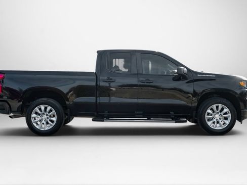 Used 2020 Chevrolet Silverado 1500 Custom w/ Custom Value Package RWD image 5