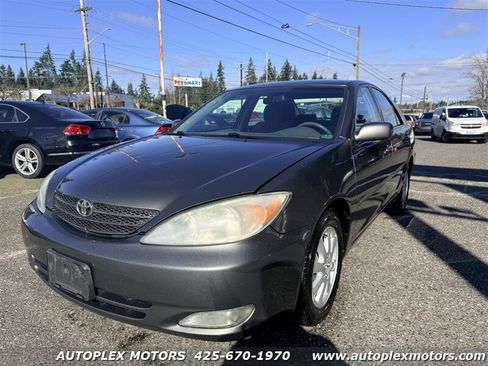 Used 2004 Toyota Camry XLE FWD image 4