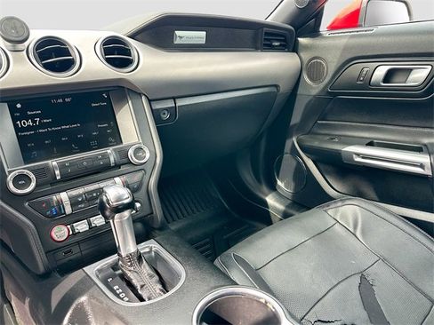 Used 2018 Ford Mustang Premium image 21