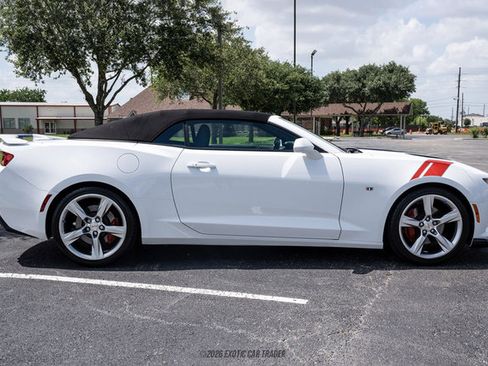 Used 2017 Chevrolet Camaro SS RWD image 20