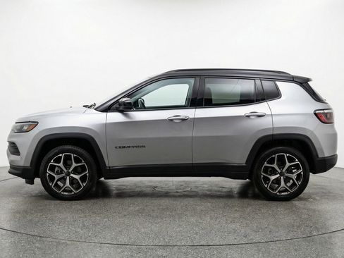 Used 2025 Jeep Compass Limited AWD/4WD image 5