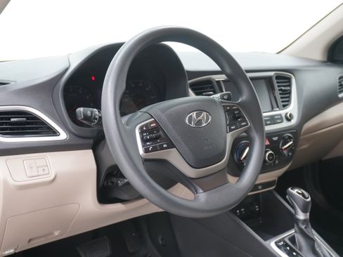 Used 2022 Hyundai Accent SEL FWD image 10