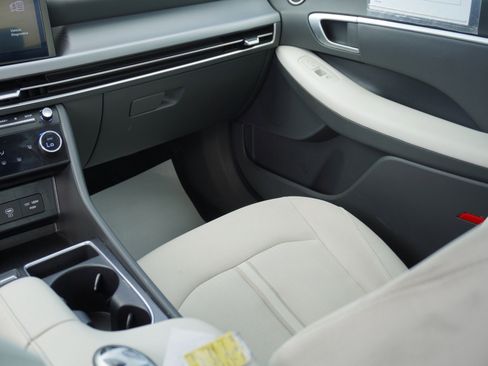 Used 2025 Hyundai Sonata SEL image 14