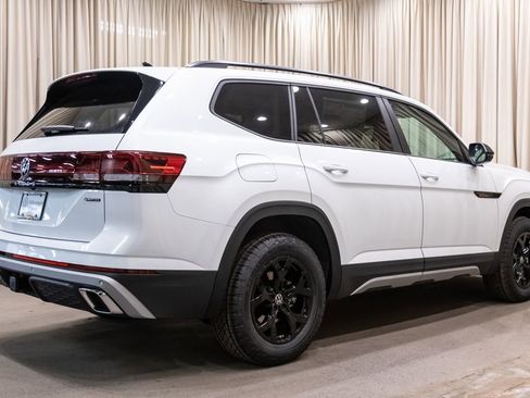 New 2026 Volkswagen Atlas Peak Edition AWD/4WD image 6