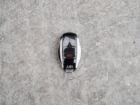 Used 2023 Bentley Bentayga Extended Wheelbase image 81