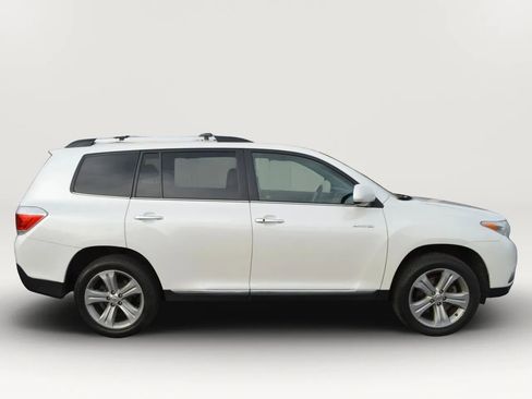 Used 2013 Toyota Highlander Limited image 9